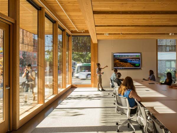 Oregon Conservation Center / LEVER Architecture / photo Lara Swimmer