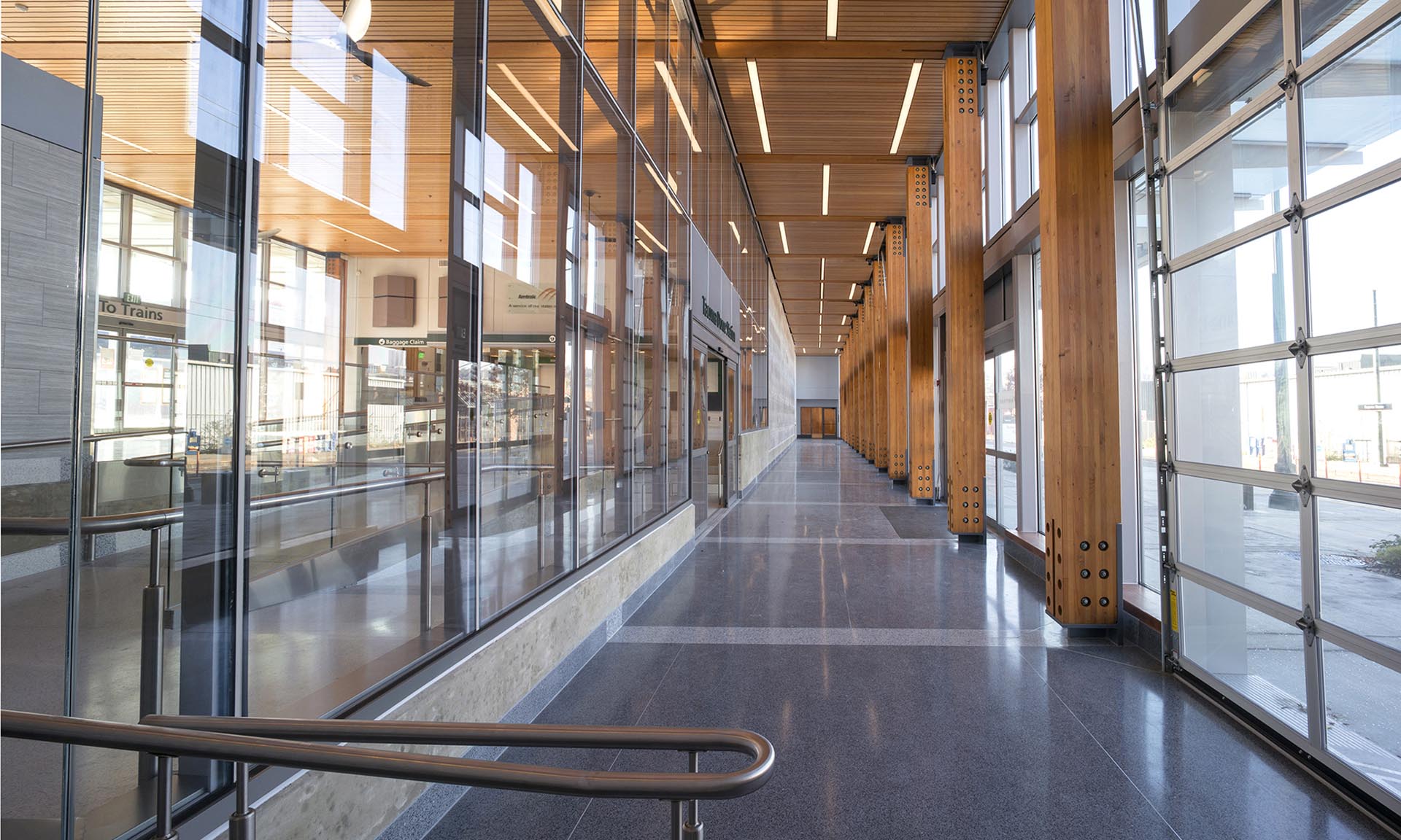 Amtrak Cascades Station hallway