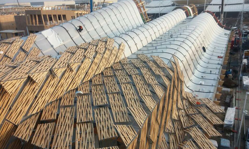 China Pavilion glulam roof under construction