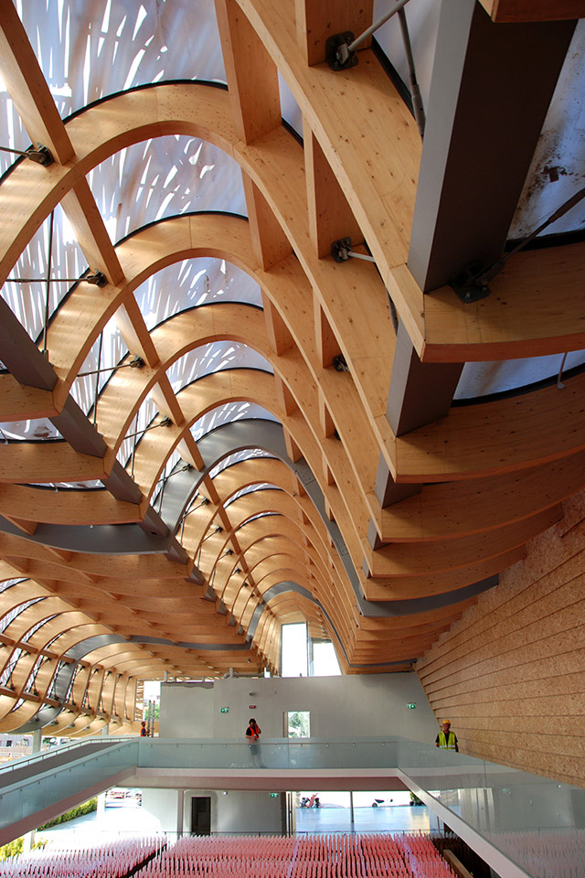 China Pavilion glulam roof structure