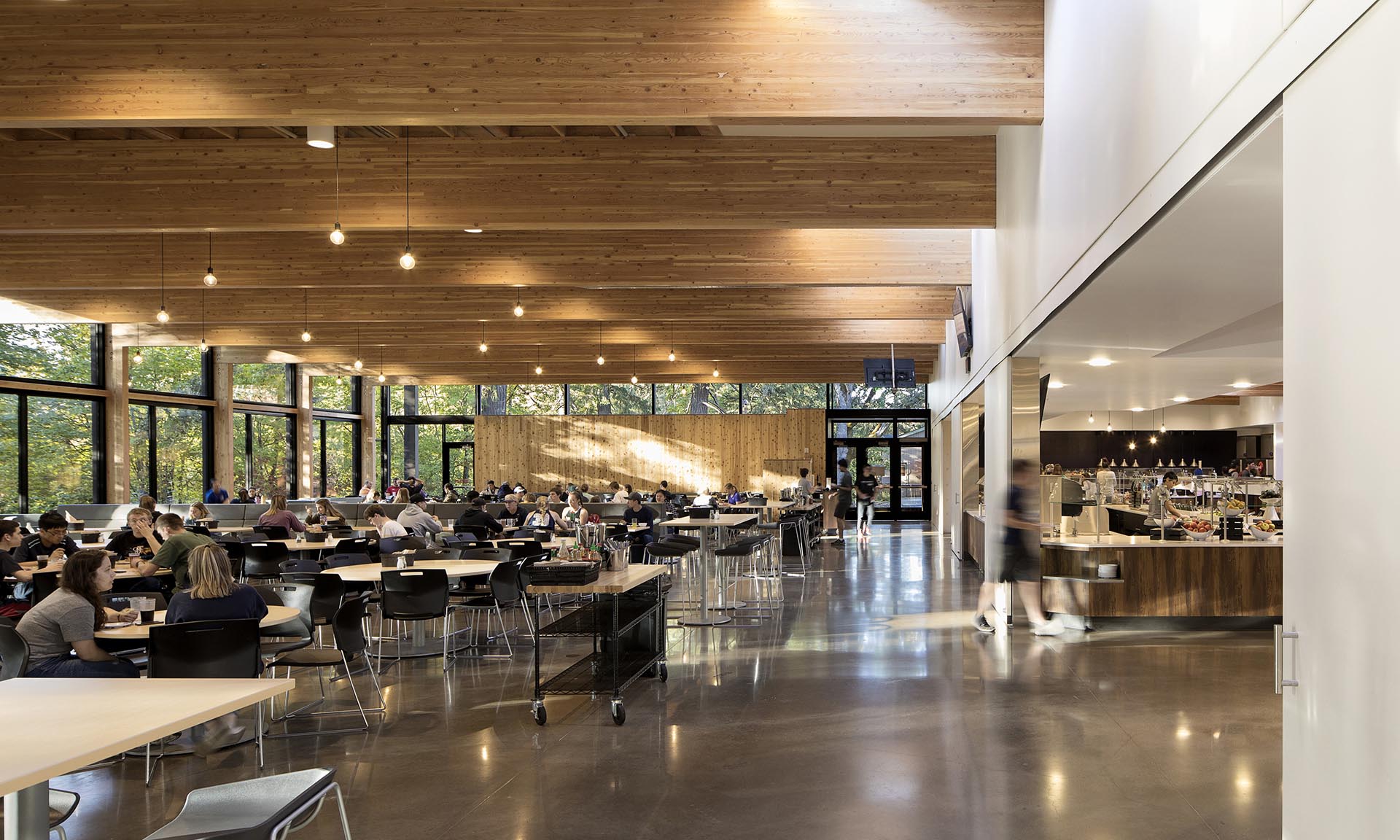 George Fox University Canyon Commons cafeteria with students