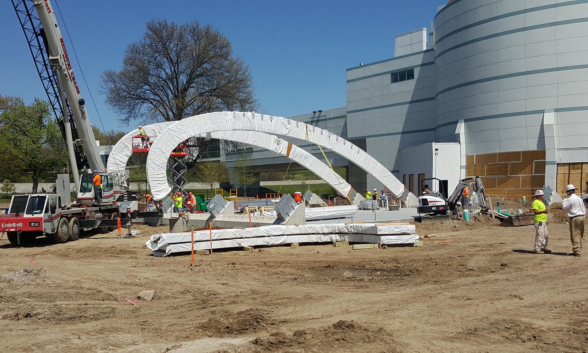 GROW at Saint Louis Science Center wrapped glulam beams