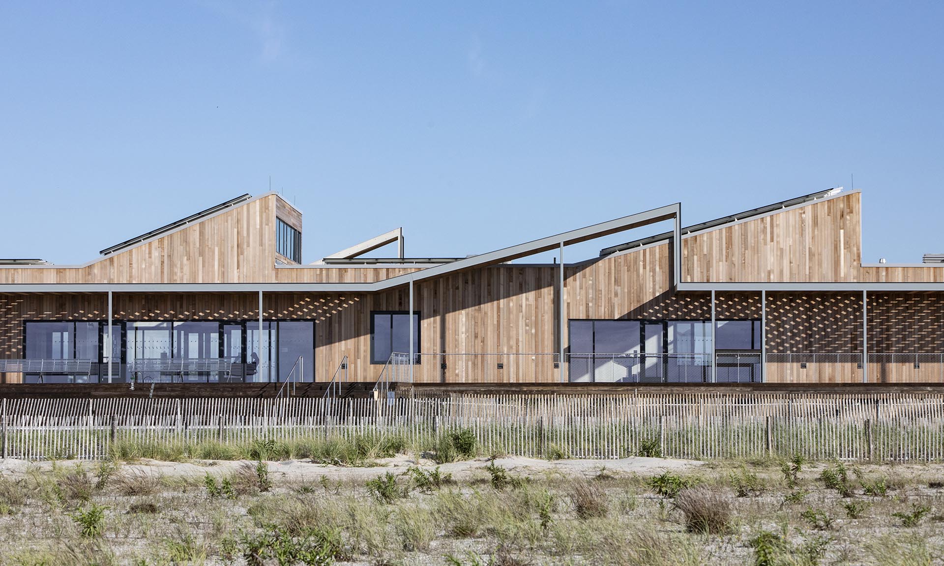 Jones Beach Energy & Nature Center exterior