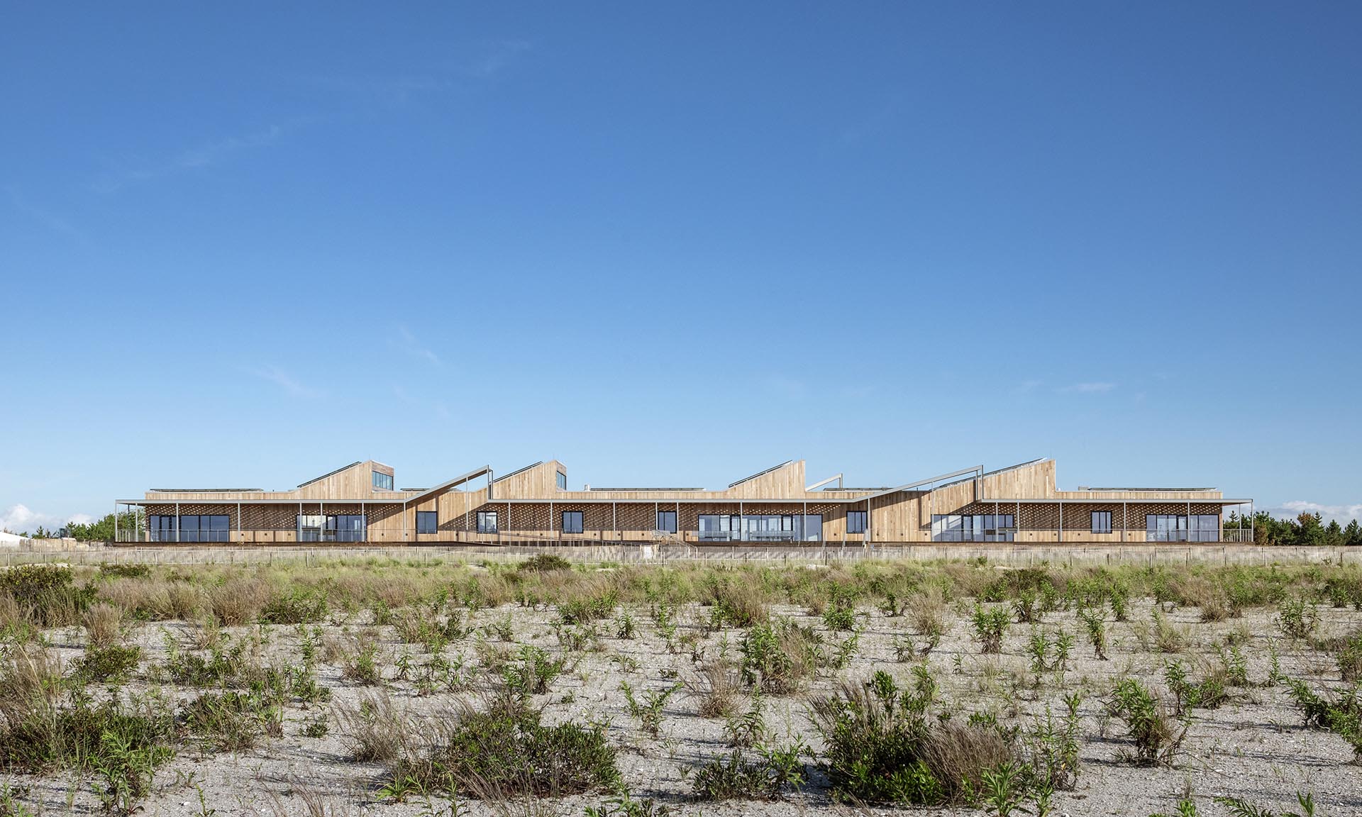 Jones Beach Energy & Nature Center exterior landscape view