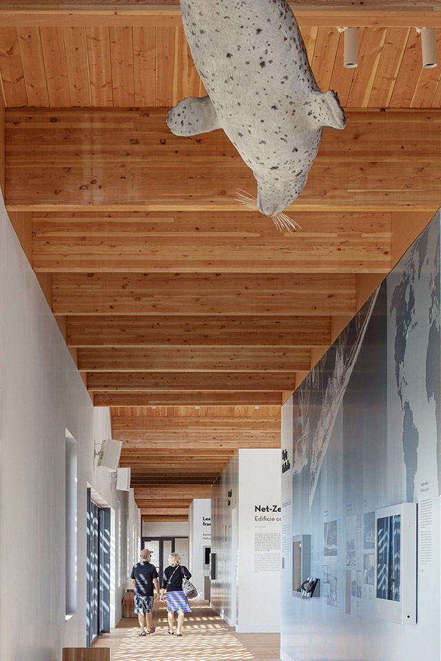 Jones Beach Energy & Nature Center interior