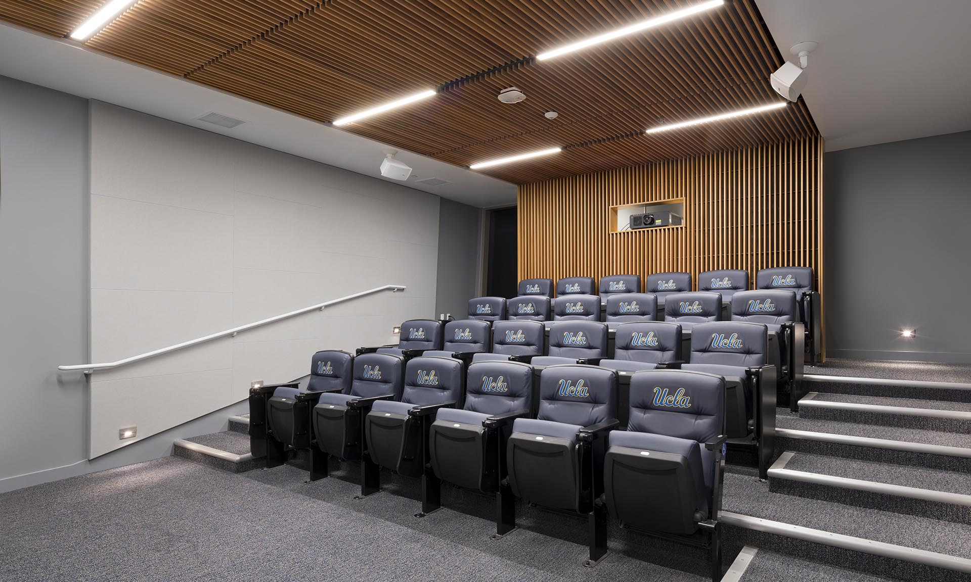 Mo Ostin Basketball Center at UCLA stadium seating