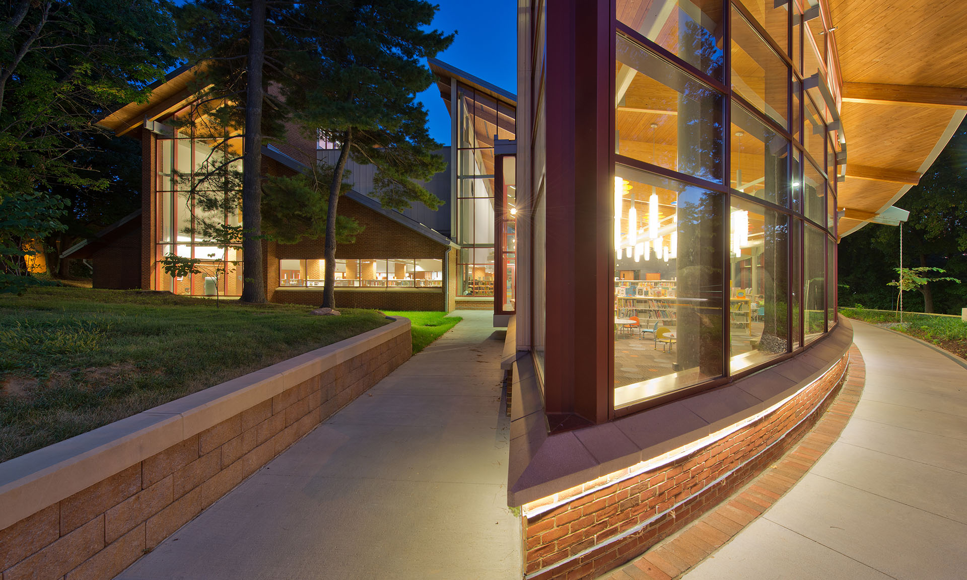 Olney Branch, Montgomery County Public Libraries exterior